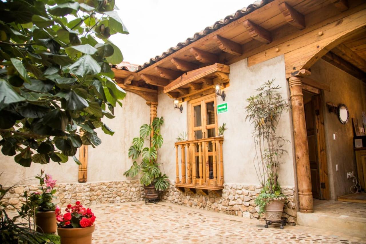 Hotel Casa De Gandhi San Cristóbal de Las Casas Eksteriør billede